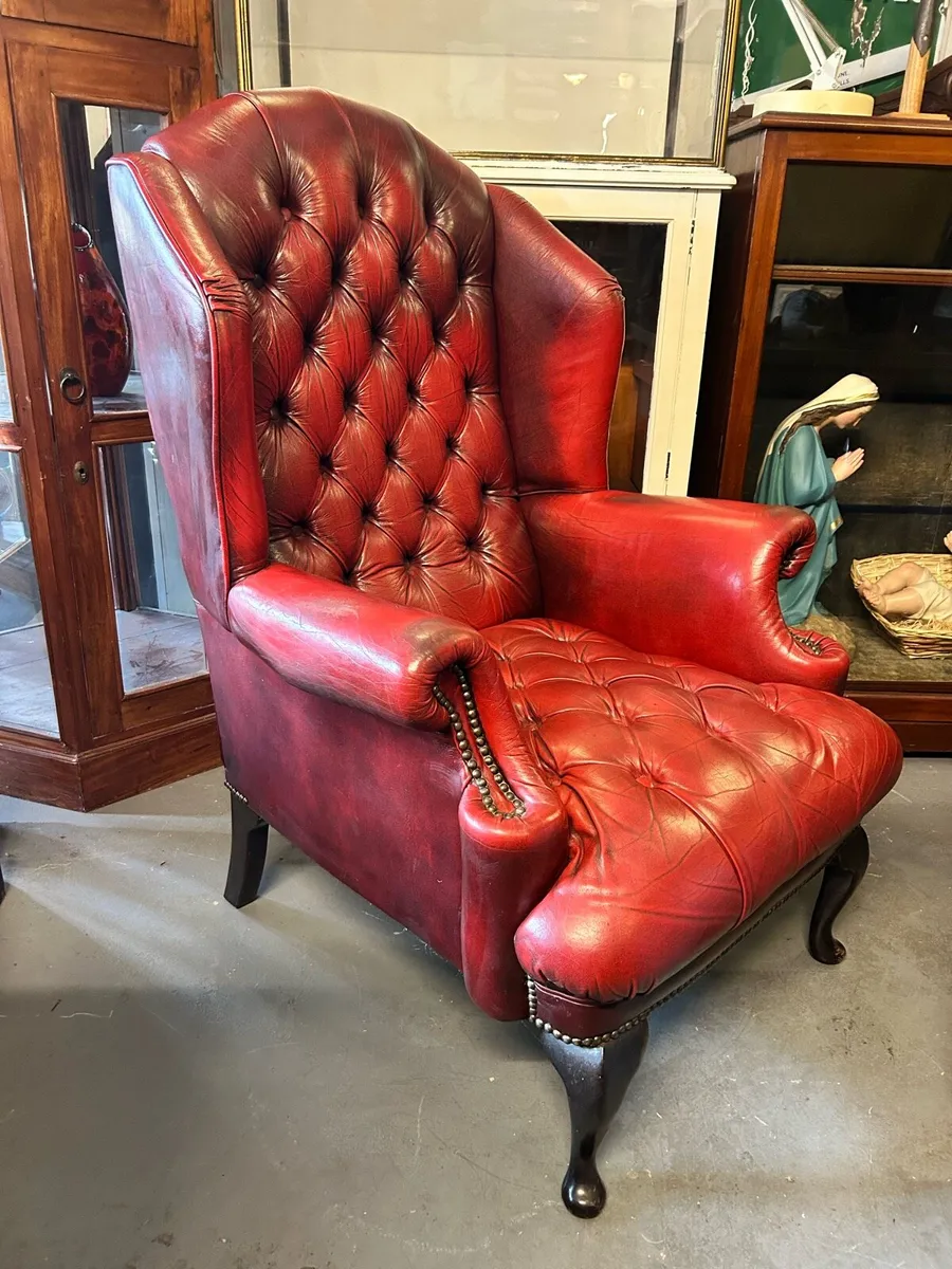 Red leather chesterfield wingback chair - Image 2