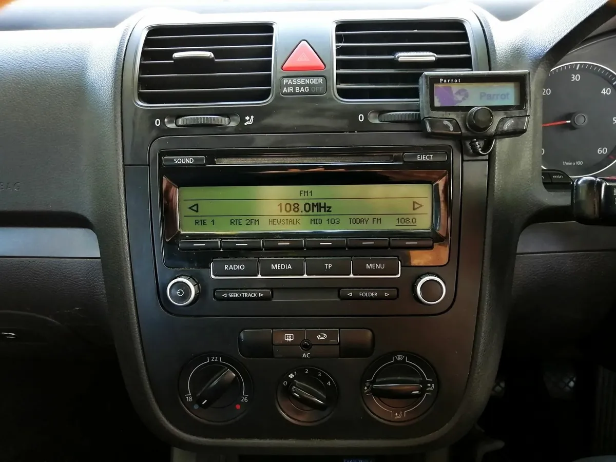 Volkswagen Jetta - '09 - Image 3