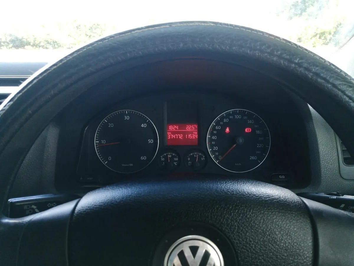 Volkswagen Jetta - '09 - Image 4