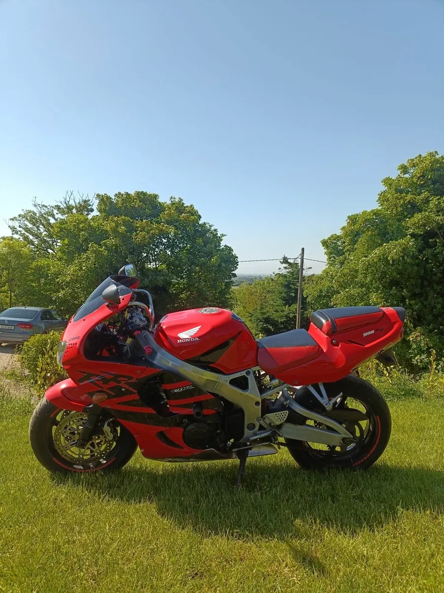 Honda Fireblade (cheapest on done deal) - Image 1