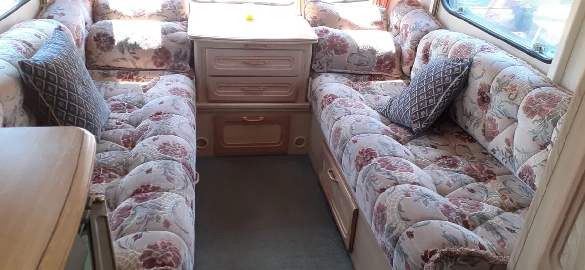 Caravan - Image 3