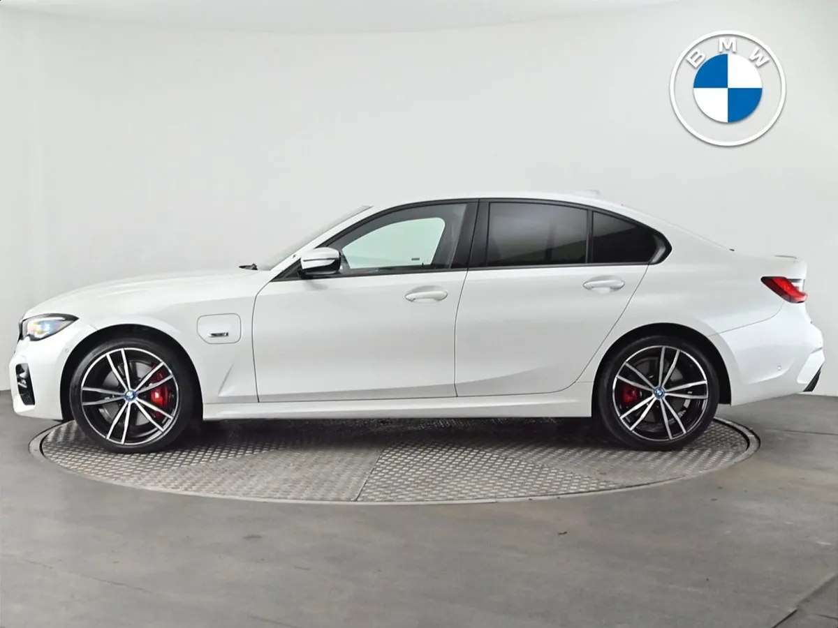 BMW 3 Series 330e M Sport Saloon - Image 3