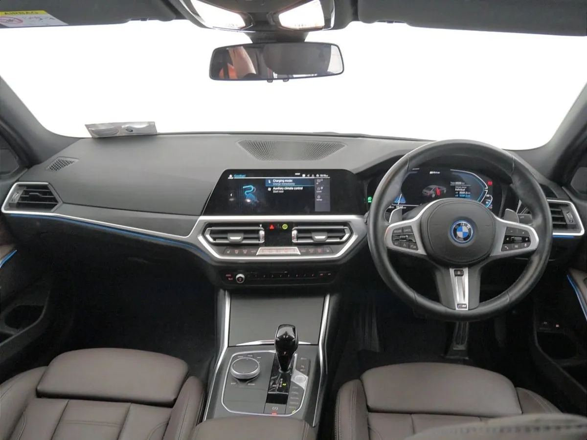 BMW 3 Series 330e M Sport Saloon - Image 4