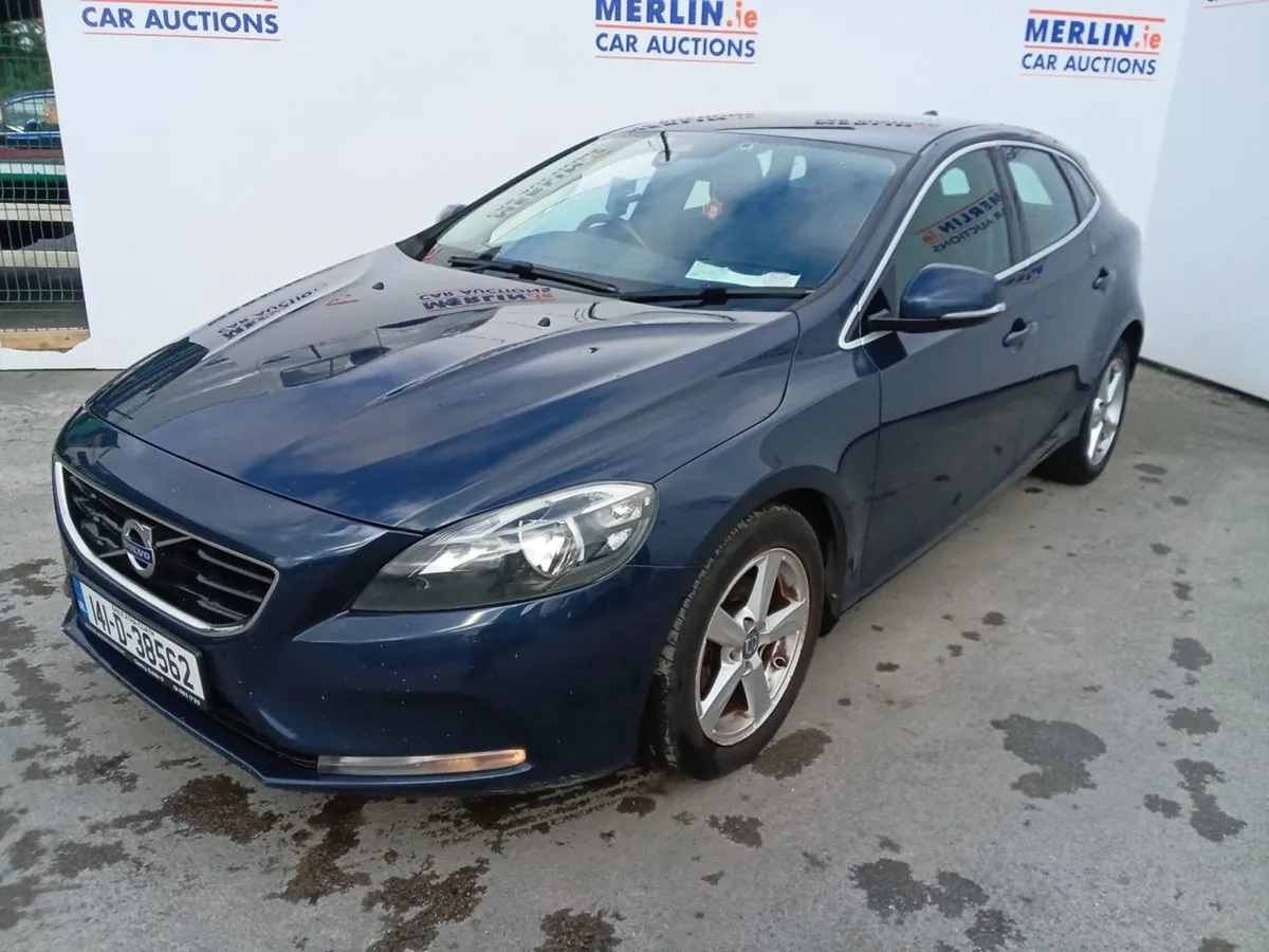Volvo V40 1.6 D2 SE S/S 115BHP - Image 2