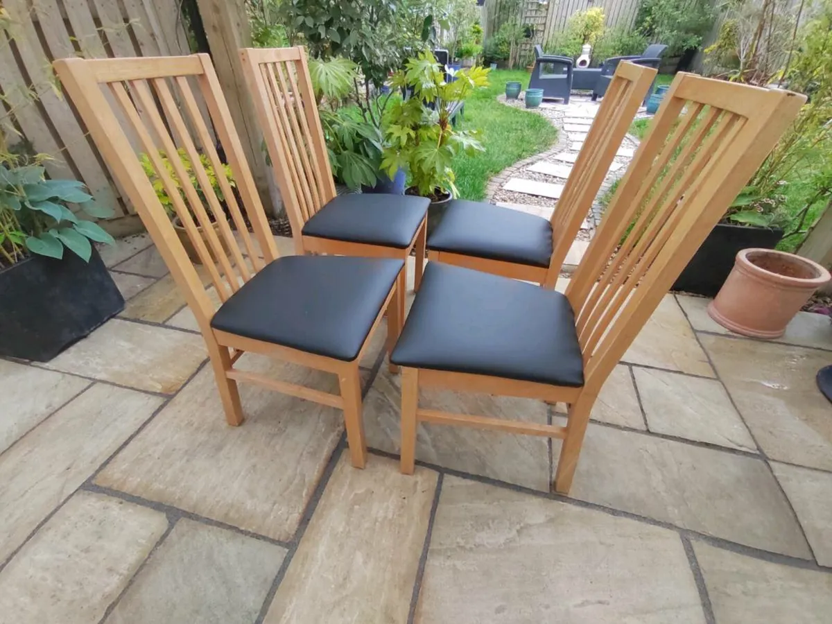 8 kitchen dining chairs - Image 1
