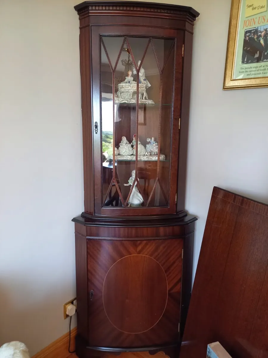 2 Mahogany Corner Pieces - Image 2