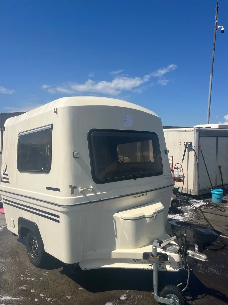 Caravans - Image 2