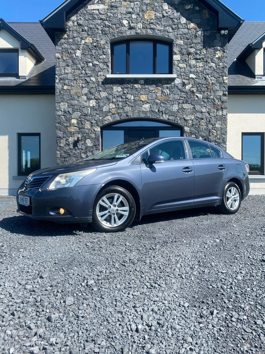 Toyota Avensis Diesel 2010 - Image 1