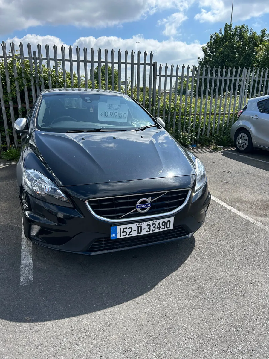 Volvo V40 2015 - Image 1