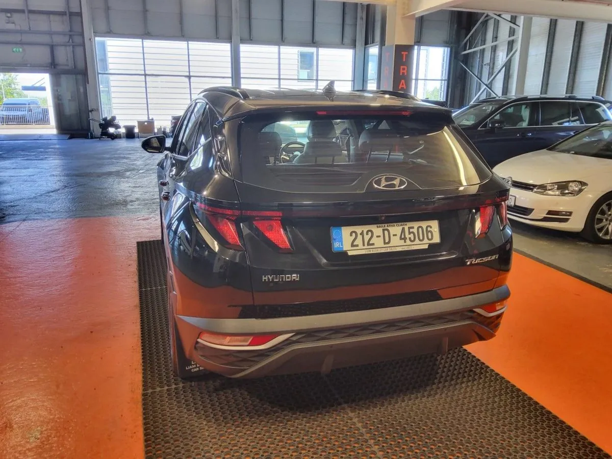 Hyundai Tucson 2WD Executive w.2 Tone Roof - Image 4