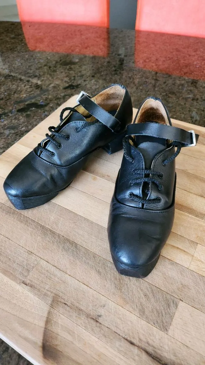 Irish Dancing Fays Heavy Soes size 5 - Image 1