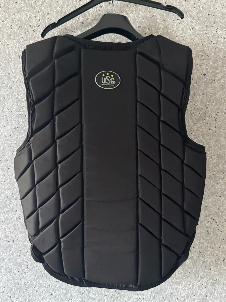 USG adult medium horseriding body protector - Image 2