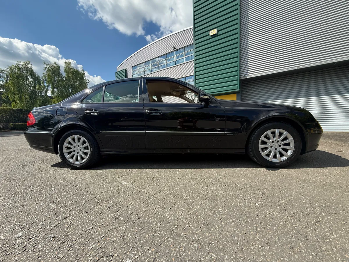 Mercedes-Benz E200 Kompressor - Image 2