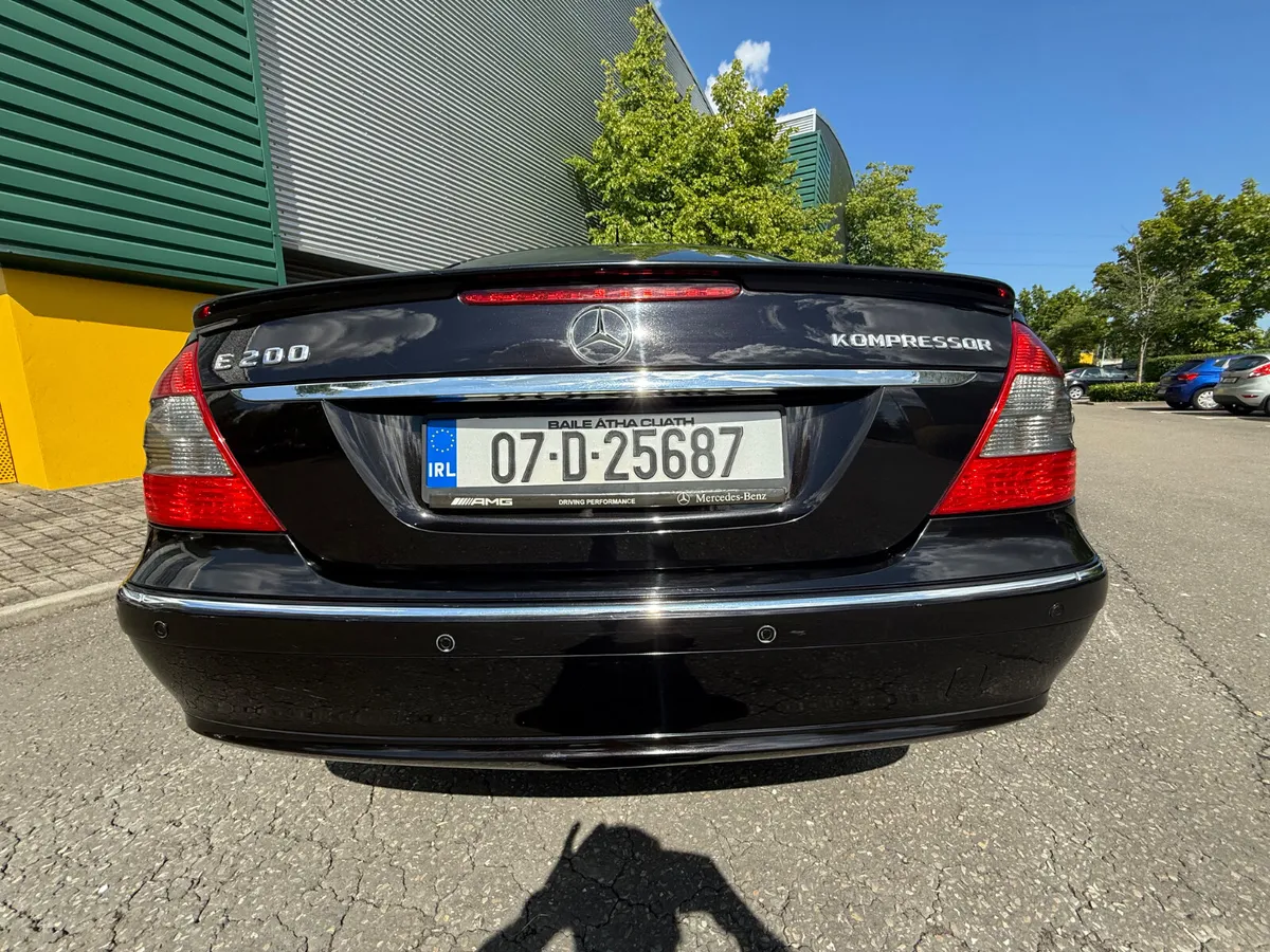 Mercedes-Benz E200 Kompressor - Image 4