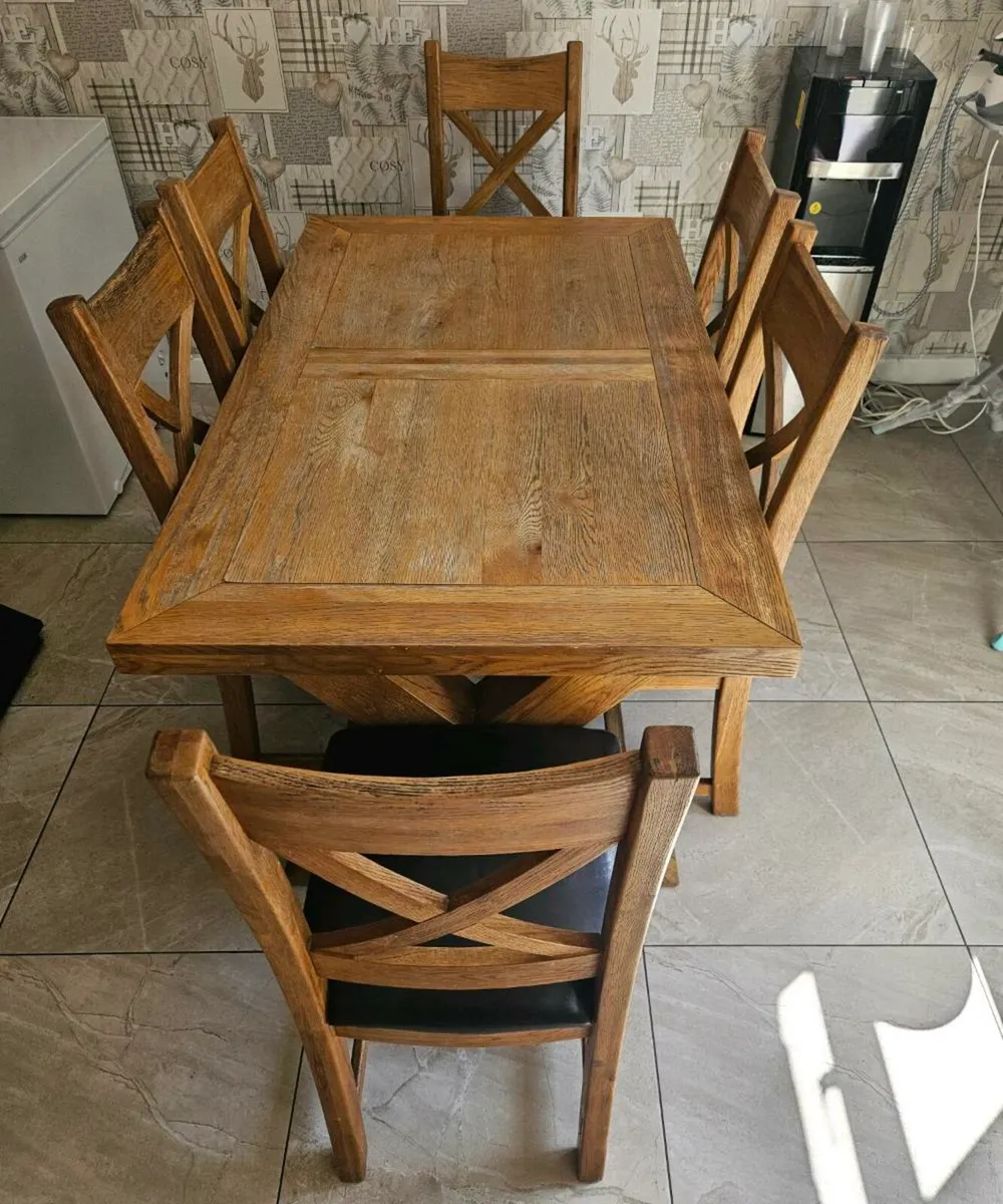 Oak Dining table and 6 chairs - Image 3