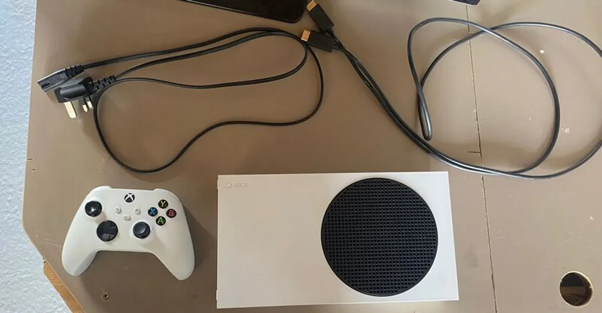 Xbox Series S - Image 1