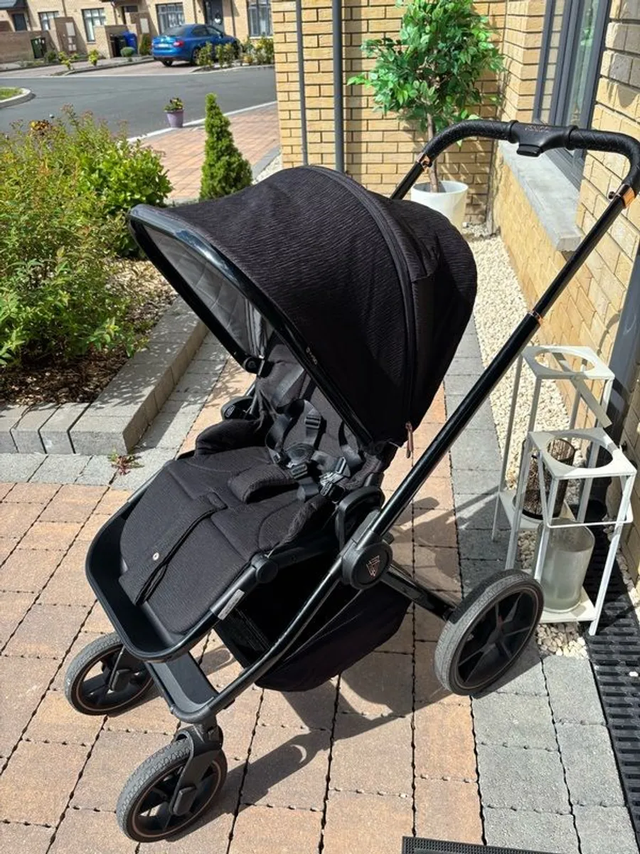 Venicci Tinum Edge 3in1 SE Incl Engo Car Seat - Image 1