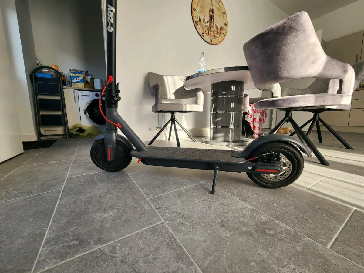 Electric scooter e-zey - Image 1