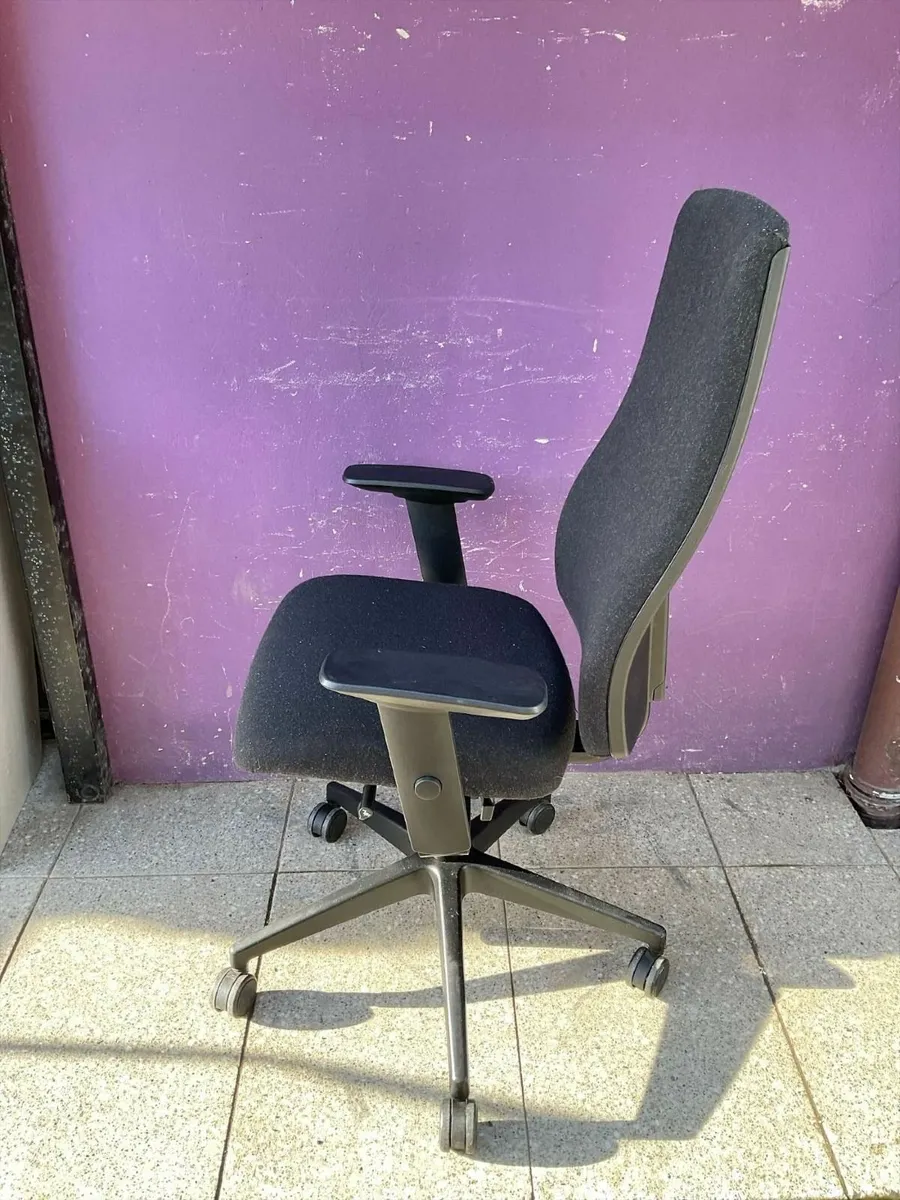 Interstuhl High back executive office chair - Image 2