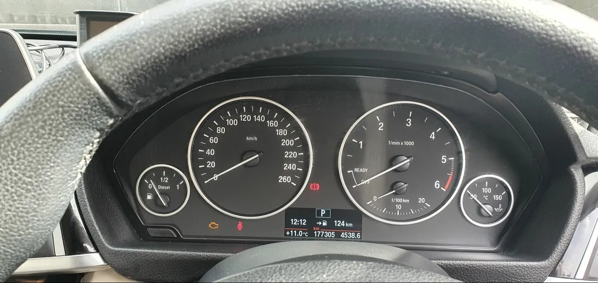 BMW 3-Series 2016 - Image 4