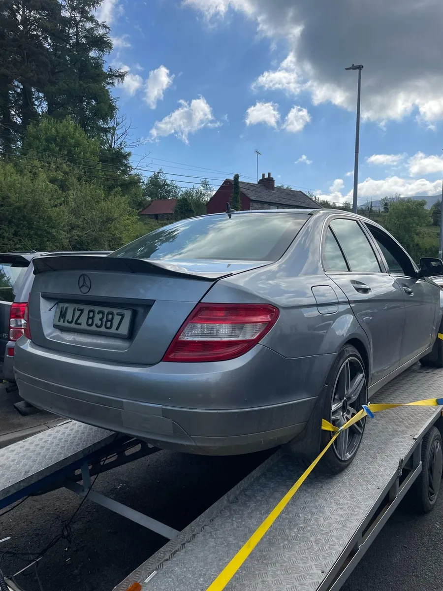 Mercedes 2007 c220 auto for breaking - Image 1