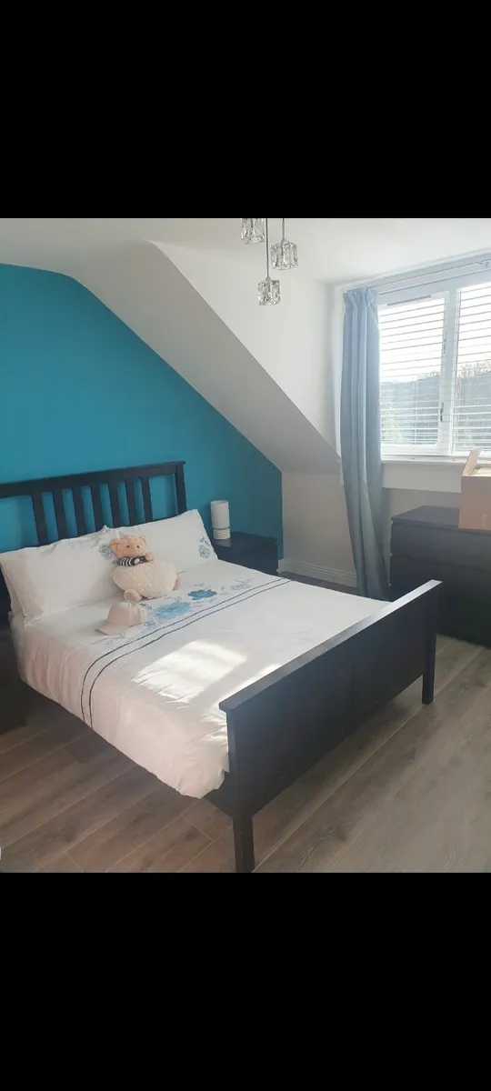 Bedroom furniture - Image 1