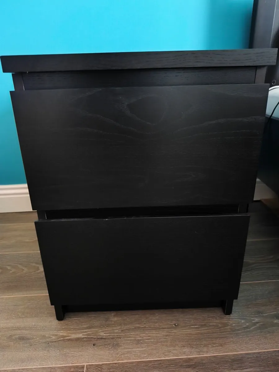 Bedroom furniture - Image 4