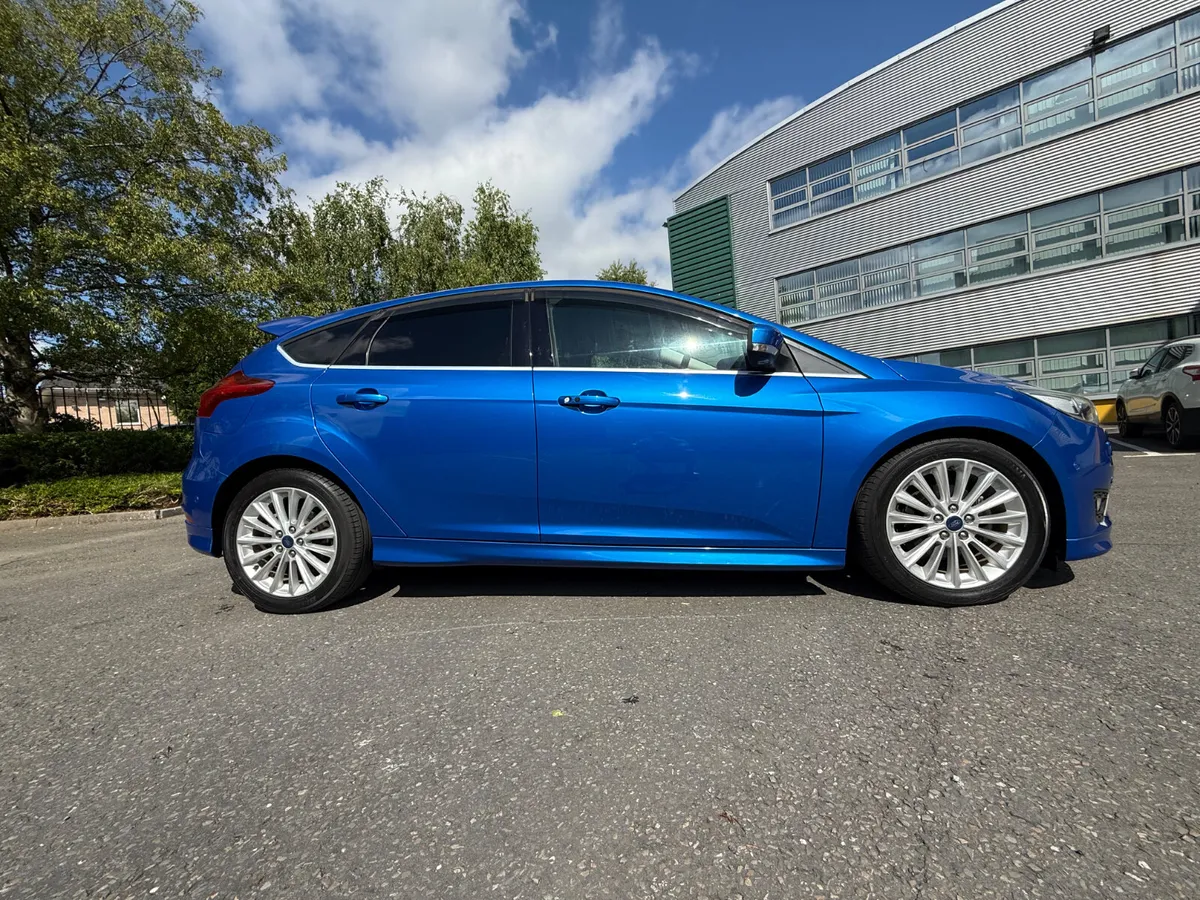 FORD Focus Zetec S 1.5 Auto ST Kit - Image 3