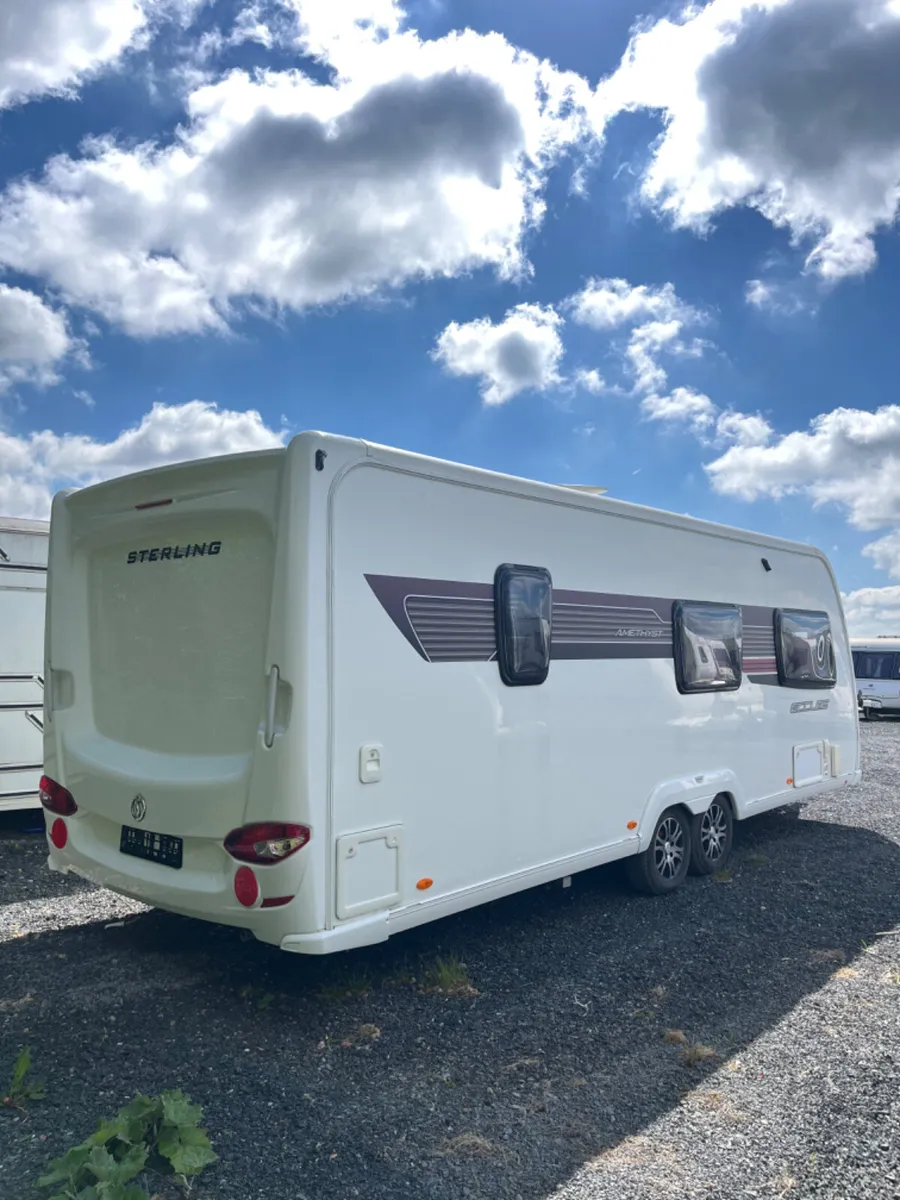 Swift 6 Berth Fixed Bed Caravan For Sale - Image 3