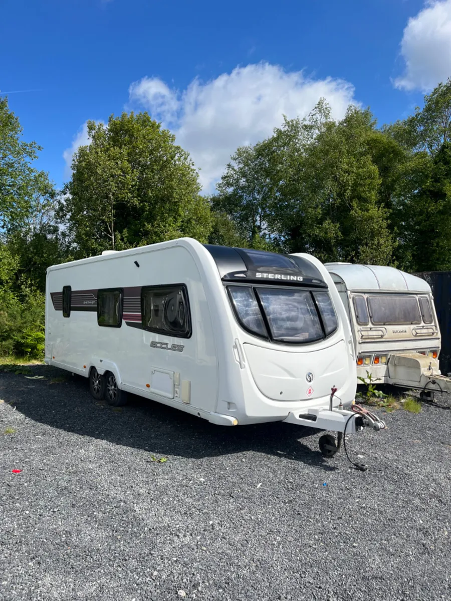 Swift 6 Berth Fixed Bed Caravan For Sale - Image 2