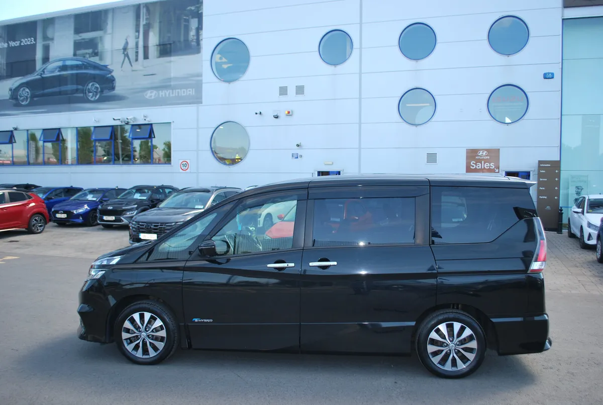 Nissan Serena 2017 - Image 2