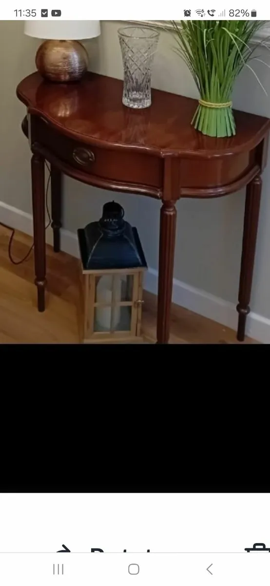 Dining table and chairs. - Image 3