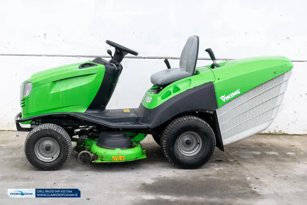 2013 Viking MT6112ZL ride-on lawnmower - Image 4