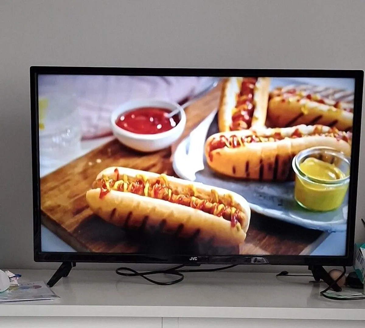 Tv - Image 1