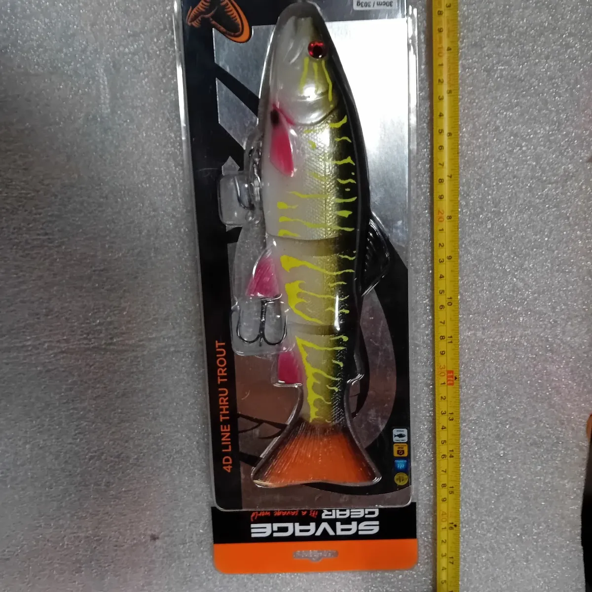 40cm Savage Gear Line Thru Trout - Image 4