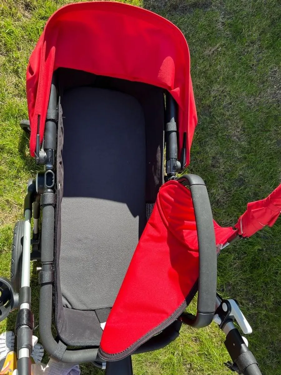 Baby bundle - buggy, car seats and accessories - Image 3