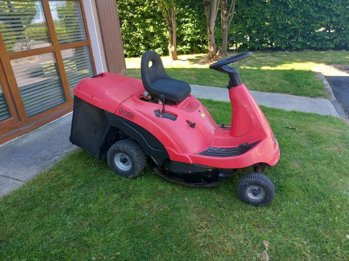 Ride on lawnmower - Image 2