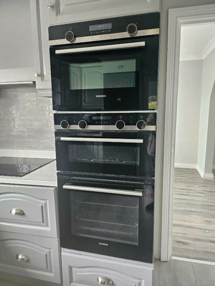 Siemens OVENS HOB FRIDGE FREEZER DISHWASHER - Image 1