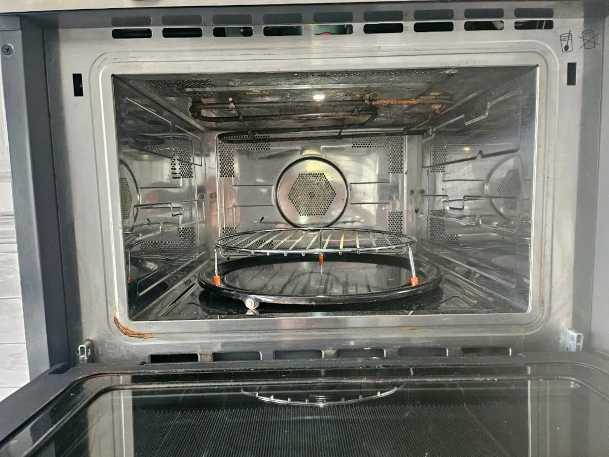 Siemens OVENS HOB FRIDGE FREEZER DISHWASHER - Image 3