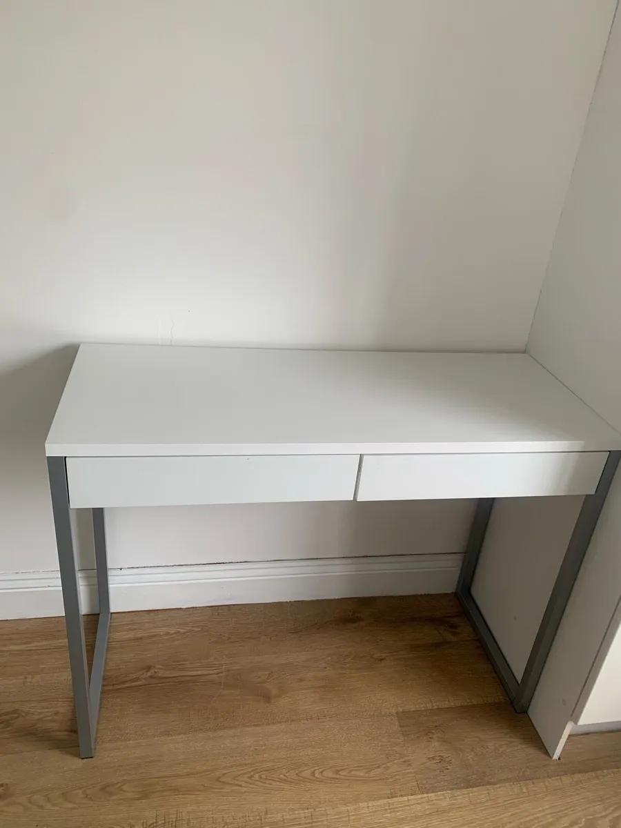 Desk - Image 3