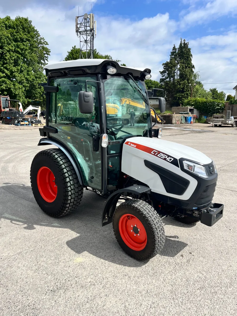 Bobcat CT2540 Tractor - Image 2