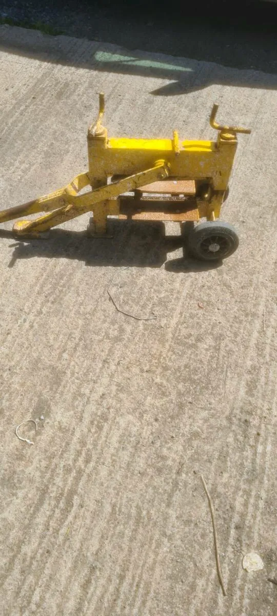Brick splitter - Image 1