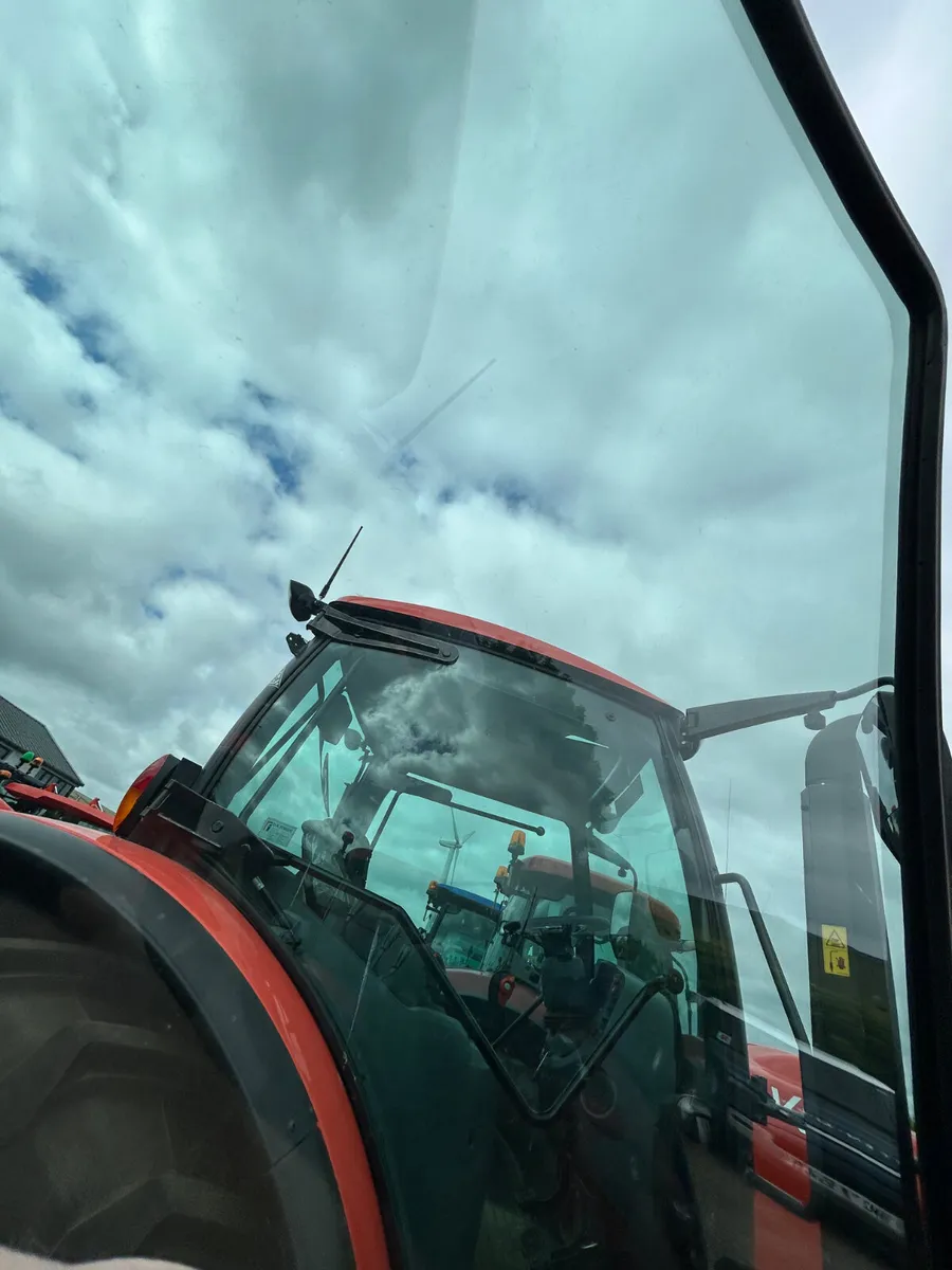 New Kubota M4-073 tractor - Image 3