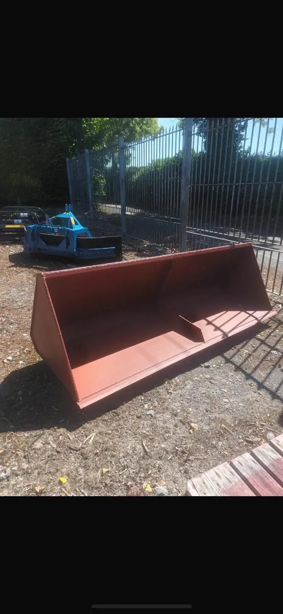 New Front Loader Shovels all sizes brackets fitted