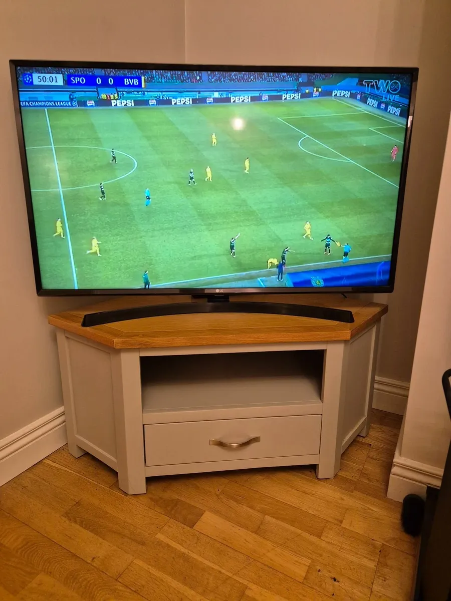 Corner TV Unit - Image 3
