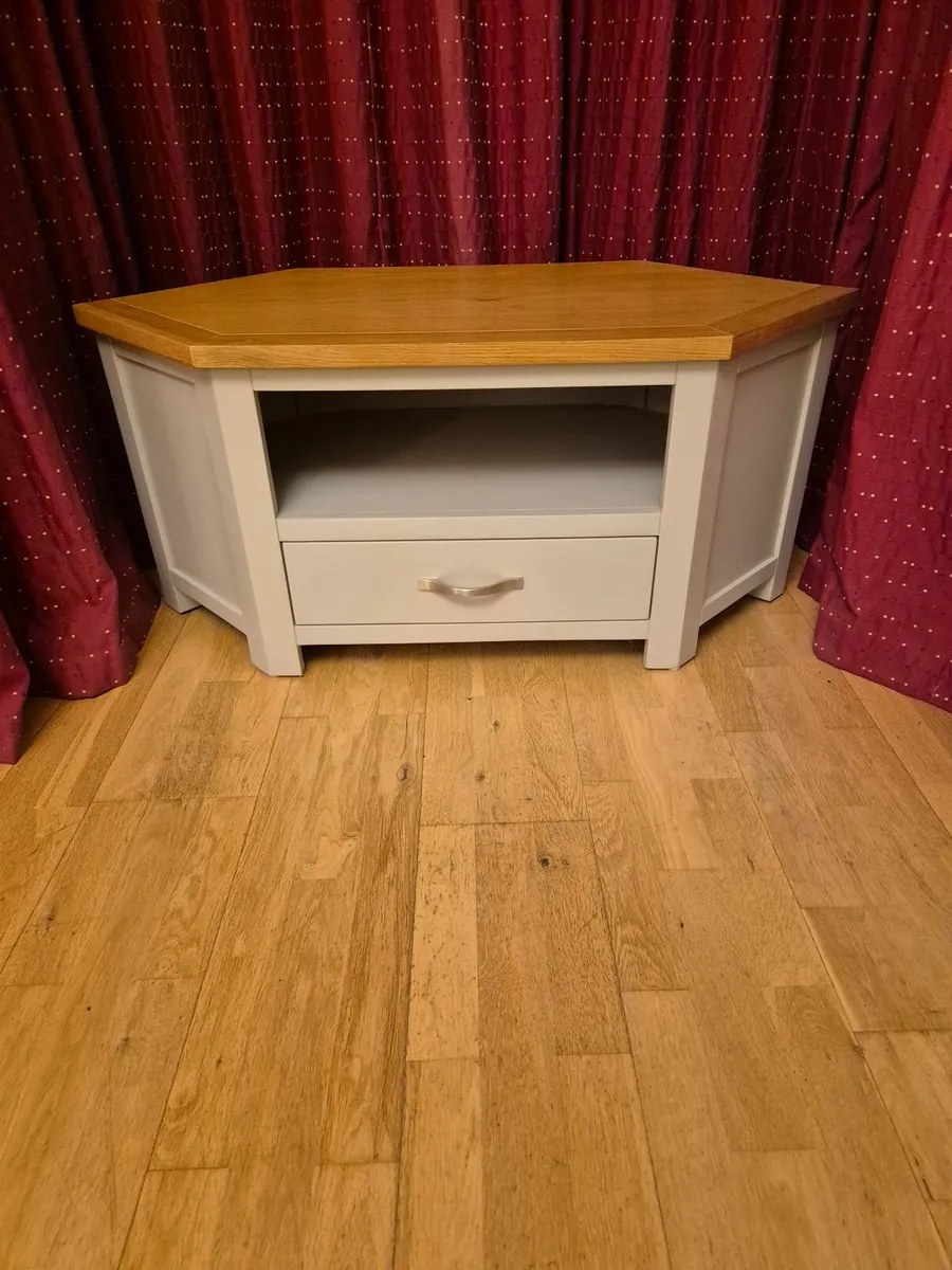 Corner TV Unit - Image 4