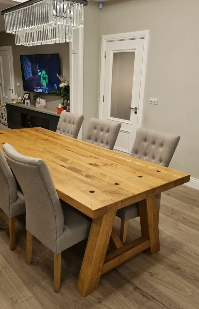 Oak Table - Image 4