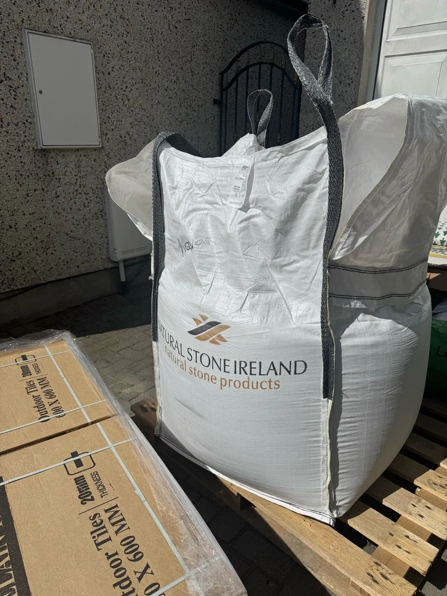 Porcelain Outdoor Tile & Sand Bag - Image 3