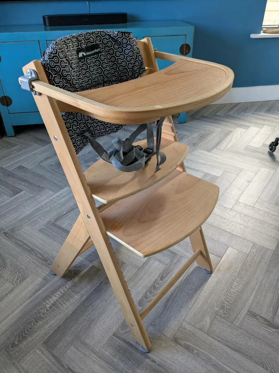 Wooden high chair - Image 1