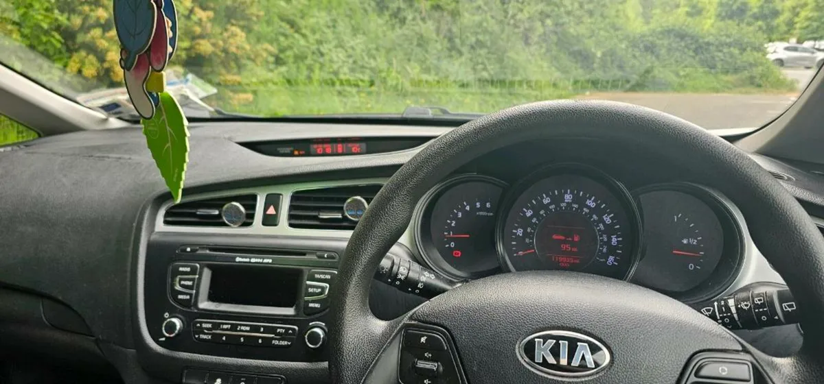 Kia Ceed 2012 low mileage - Image 1